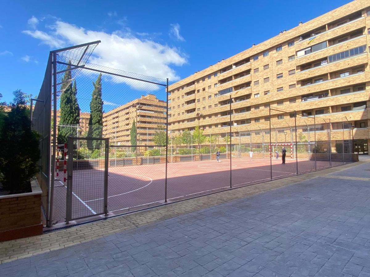 Aires De Toledo-Parque Warner Y Madrid En Familia Lägenhet Exteriör bild