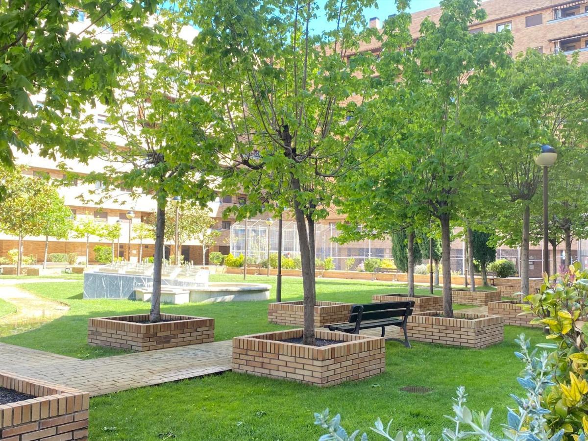 Aires De Toledo-Parque Warner Y Madrid En Familia Lägenhet Exteriör bild