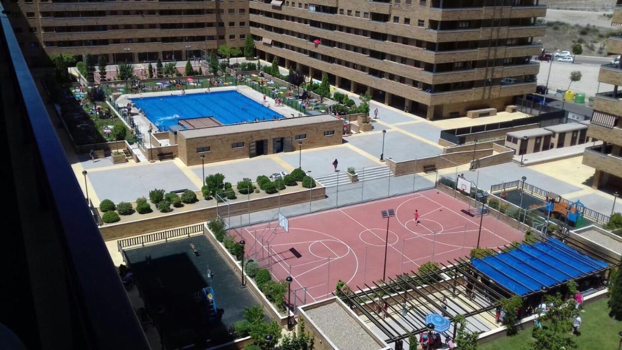 Aires De Toledo-Parque Warner Y Madrid En Familia Lägenhet Exteriör bild