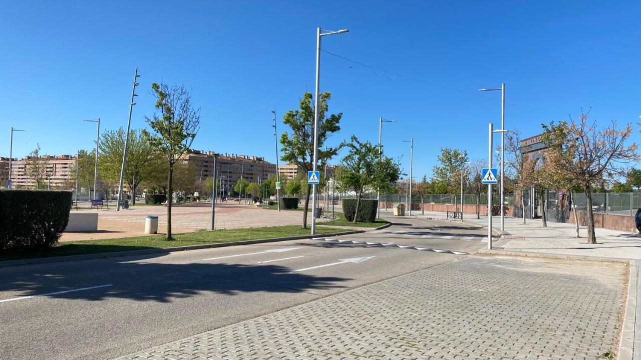 Aires De Toledo-Parque Warner Y Madrid En Familia Lägenhet Exteriör bild